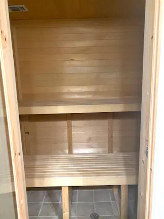 Private Master Suite With Sauna And Bathtub Fair Oaks Экстерьер фото